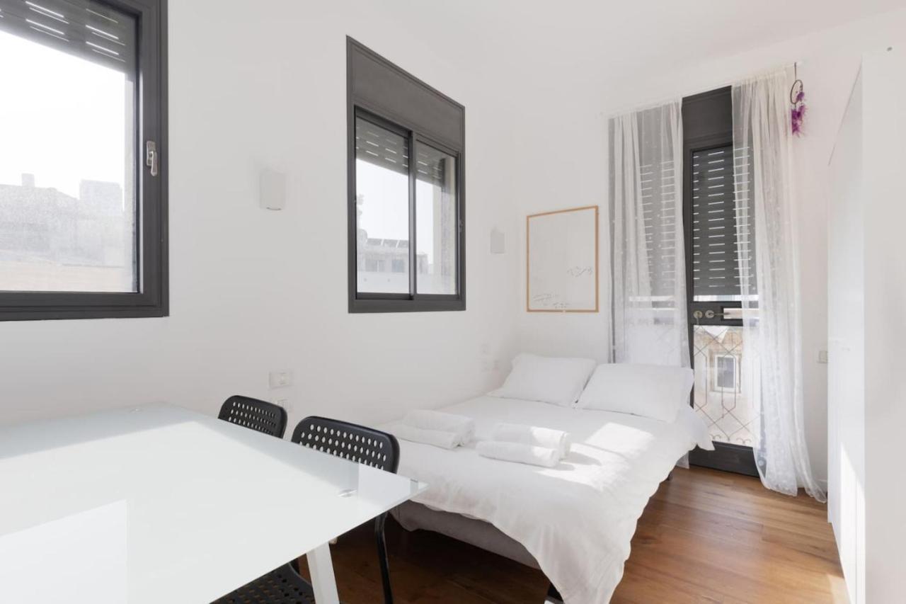 Elegant Apartment W Balcony & Mamad In Heart Of Tel Aviv By Sea N' Rent Exterior photo