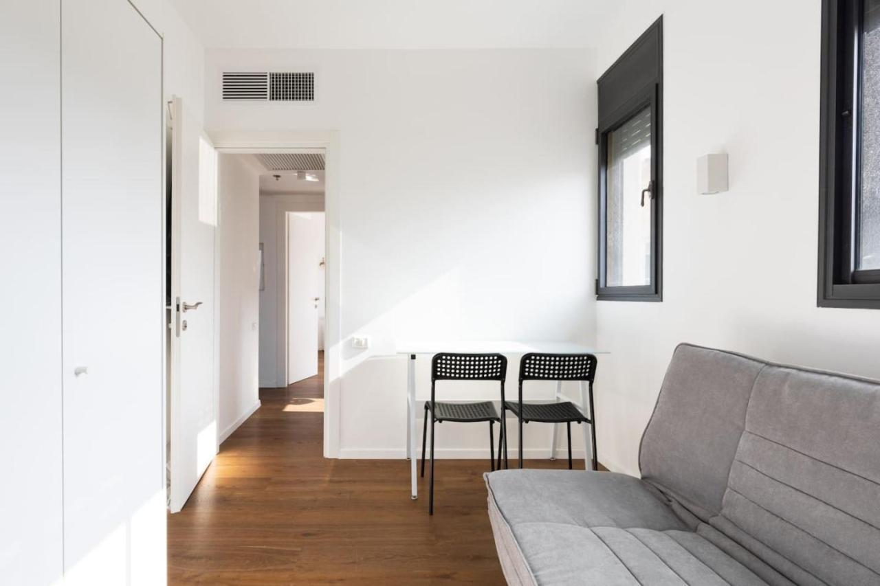 Elegant Apartment W Balcony & Mamad In Heart Of Tel Aviv By Sea N' Rent Exterior photo